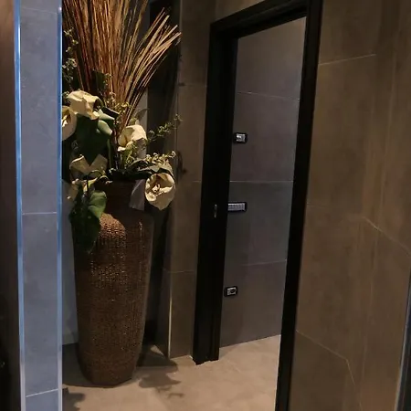 Fara House Benessere Apartment *